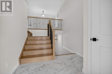 727 LATIMER WAY Peterborough (Monaghan Ward 2) Ontario photo 4