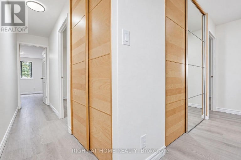 109 - 3025 THE CREDIT WOODLANDS DRIVE, Mississauga (Erindale), Ontario, L5C2V3