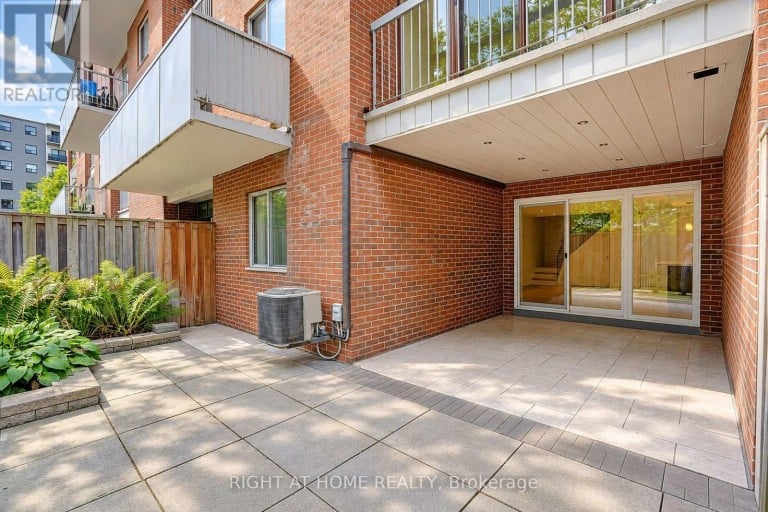 109 - 3025 THE CREDIT WOODLANDS DRIVE, Mississauga (Erindale), Ontario, L5C2V3
