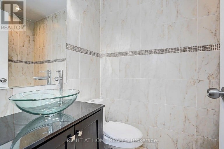 109 - 3025 THE CREDIT WOODLANDS DRIVE, Mississauga (Erindale), Ontario, L5C2V3