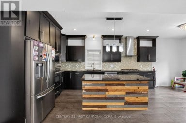 697 KILLARNEY ROAD London North (North D) Ontario photo 12