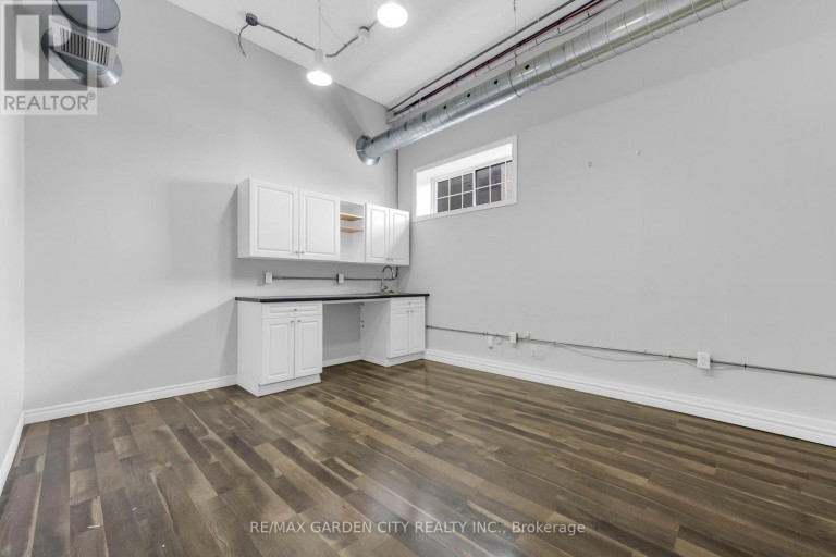 9B - 16 MYRTLE AVENUE, Hamilton (St. Clair), Ontario, L8M2E9