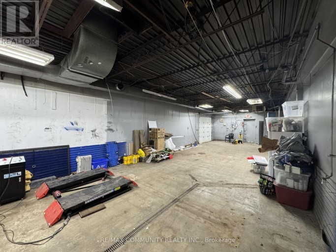 2827 EGLINTON AVENUE E, Toronto (Eglinton East), Ontario, M1J2E1