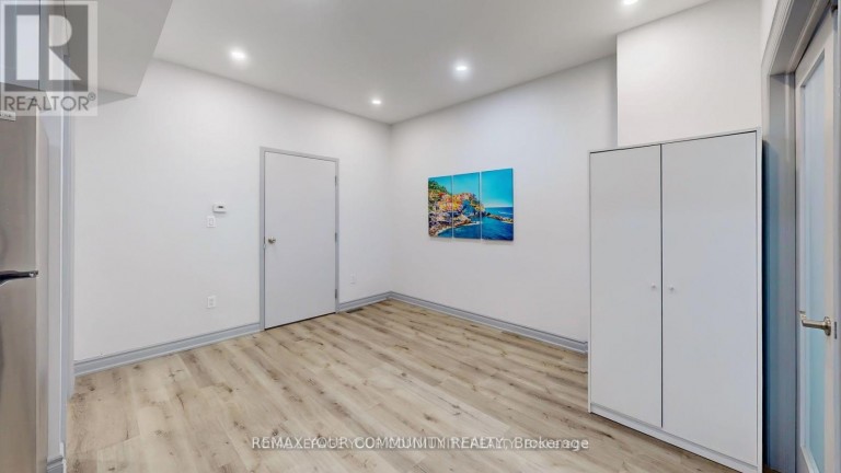 C - 586 PARLIAMENT STREET, Toronto (Cabbagetown-South St. James Town), Ontario, M4X1P8