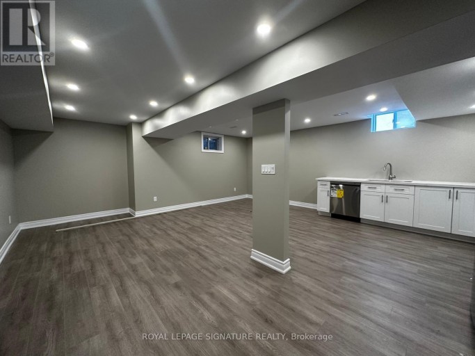 181 GLENFOREST DRIVE, Vaughan (Uplands), Ontario, L4J8K4