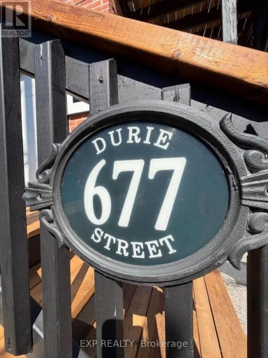 4 - 677 DURIE STREET, Toronto (Runnymede-Bloor West Village), Ontario, M6S3H4
