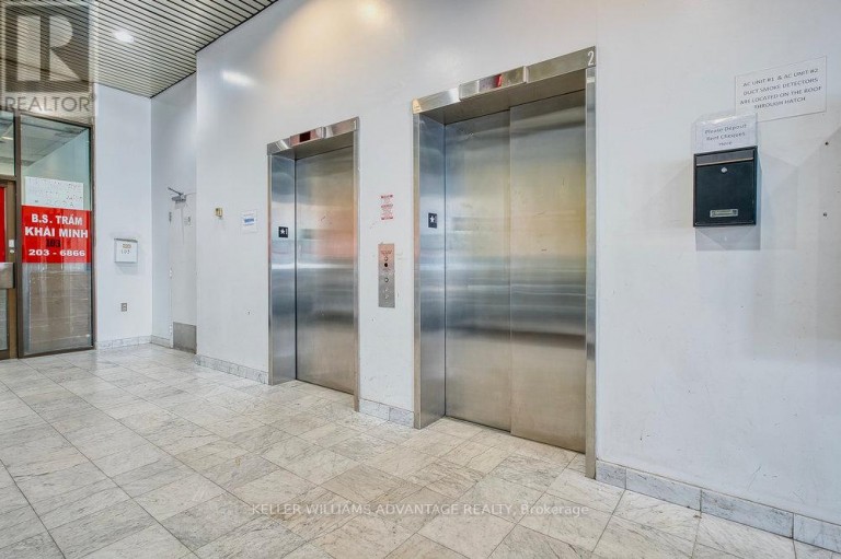 103 - 302 SPADINA AVENUE, Toronto (Kensington-Chinatown), Ontario, M5T2E7