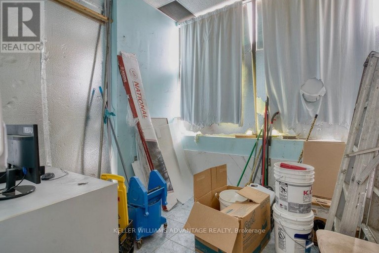 103 - 302 SPADINA AVENUE, Toronto (Kensington-Chinatown), Ontario, M5T2E7