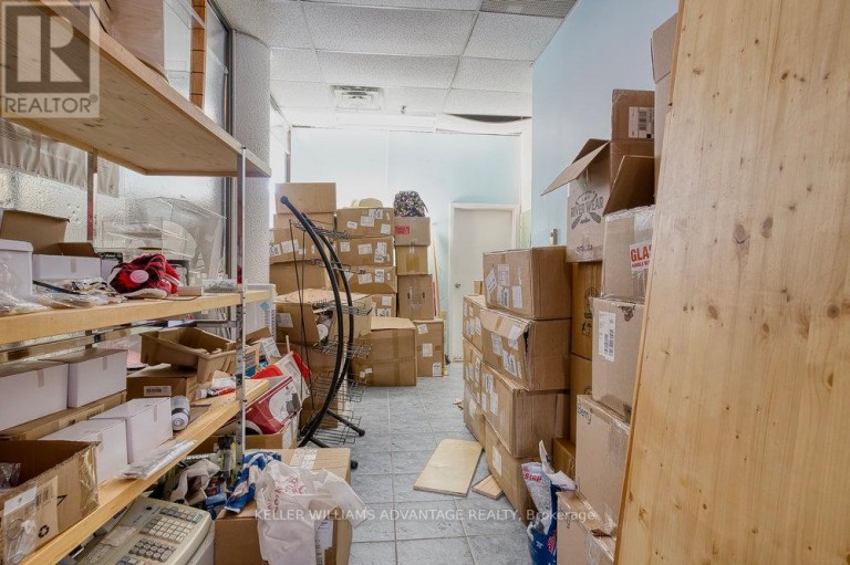 103 - 302 SPADINA AVENUE, Toronto (Kensington-Chinatown), Ontario, M5T2E7