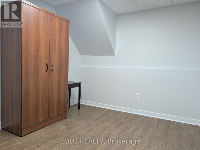 LOWER - 31 BUCHANAN STREET, Barrie (Grove East), Ontario, L4M6B5