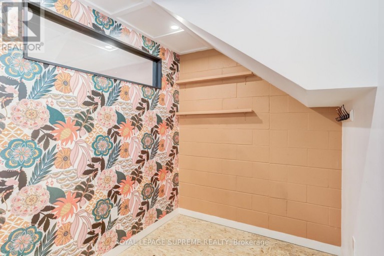 6 - 1444 DUPONT STREET, Toronto (Dovercourt-Wallace Emerson-Junction), Ontario, M6P4H3