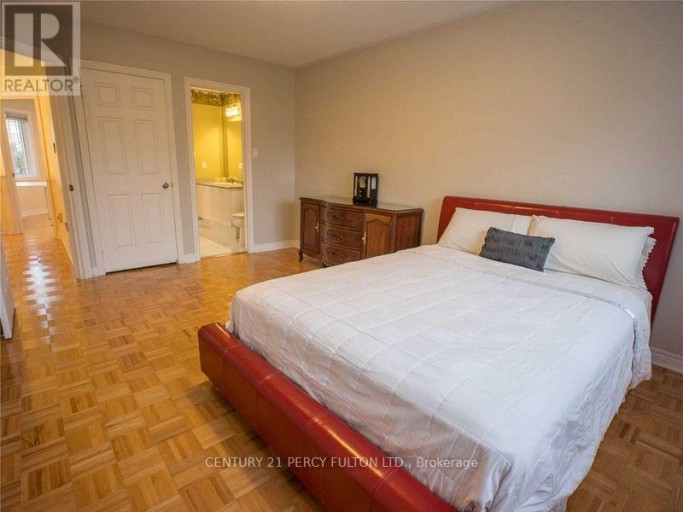 14 MONTESANO CRESCENT, Richmond Hill (Doncrest), Ontario, L4B4M9