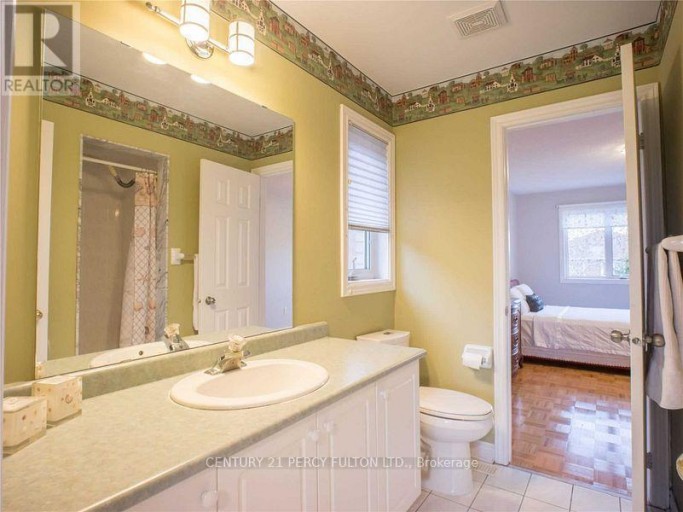 14 MONTESANO CRESCENT, Richmond Hill (Doncrest), Ontario, L4B4M9