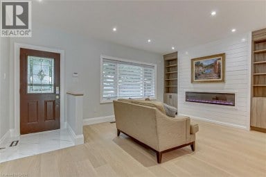 33 TYRELL Street Simcoe Ontario photo 4