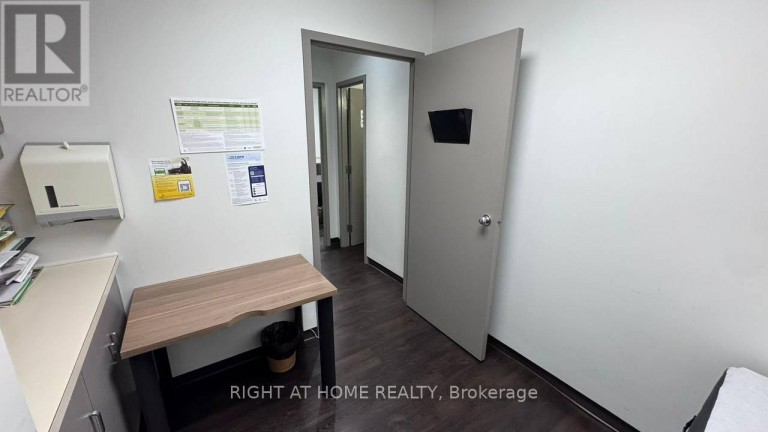 225 - 1333 SHEPPARD AVENUE E, Toronto (Henry Farm), Ontario, M2J1V1