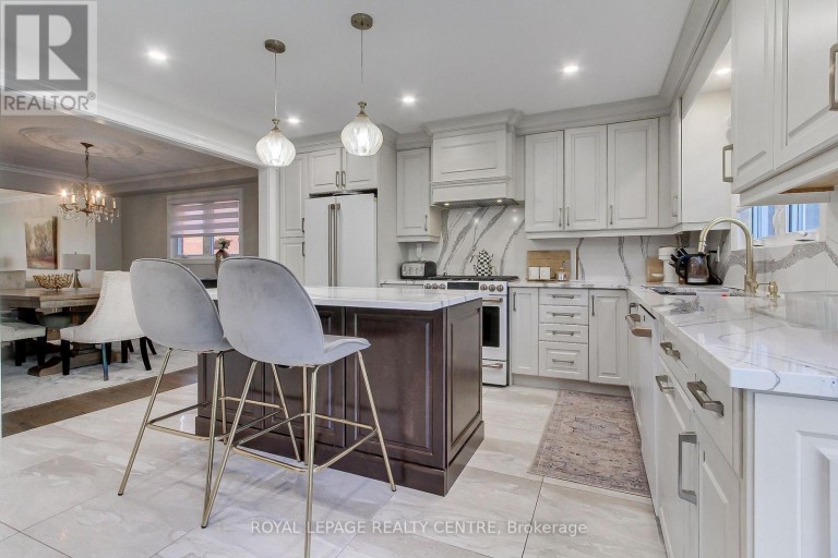 3102 NAWBROOK ROAD, Mississauga (Applewood), Ontario, L4X2V5