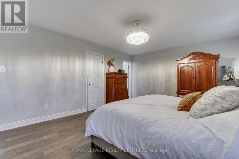3102 NAWBROOK ROAD, Mississauga (Applewood), Ontario, L4X2V5
