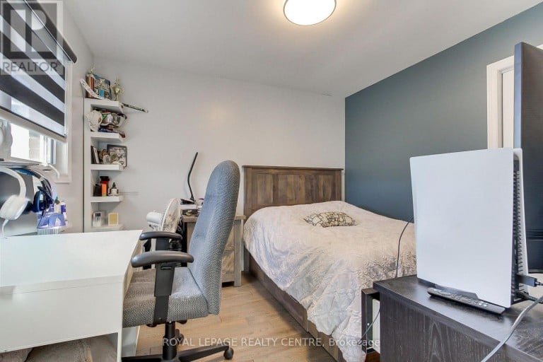 3102 NAWBROOK ROAD, Mississauga (Applewood), Ontario, L4X2V5