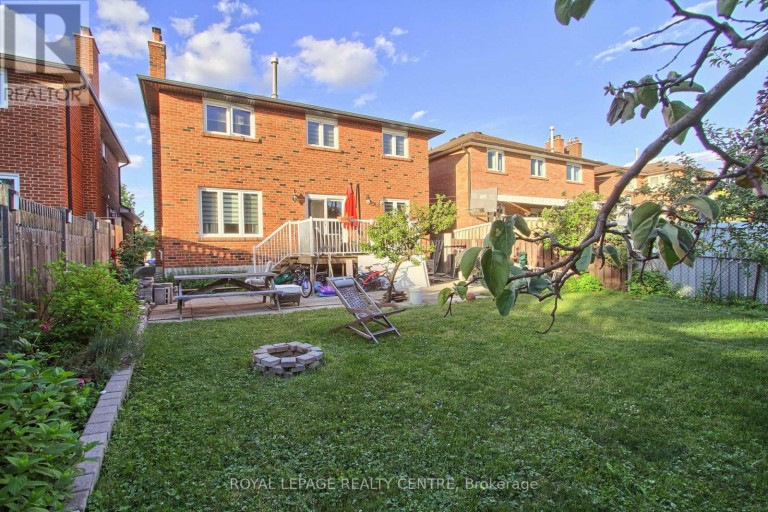3102 NAWBROOK ROAD, Mississauga (Applewood), Ontario, L4X2V5
