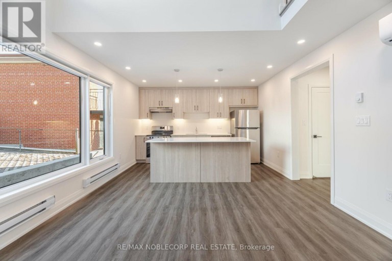 G-SUITE - 16 LITTLE BOULEVARD, Toronto (Briar Hill-Belgravia), Ontario, M6E4N2