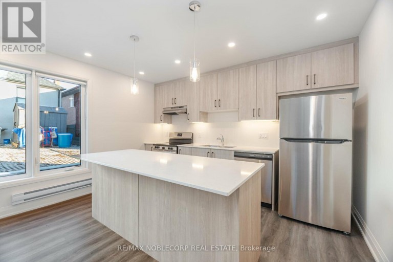 G-SUITE - 16 LITTLE BOULEVARD, Toronto (Briar Hill-Belgravia), Ontario, M6E4N2