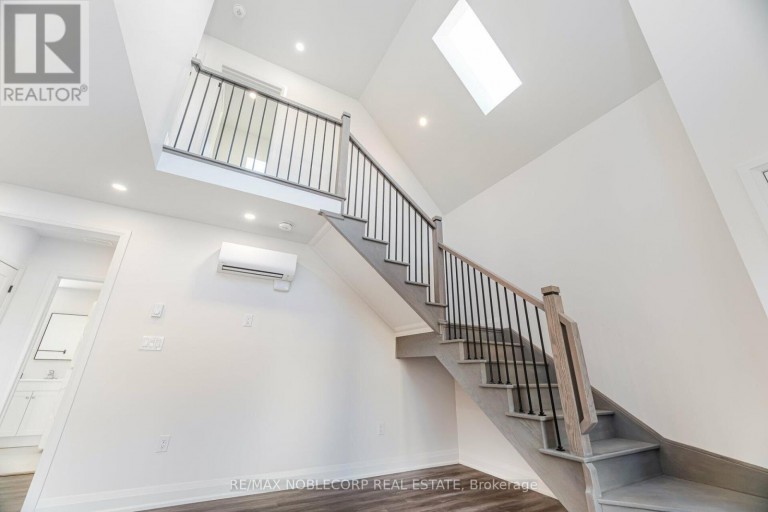 G-SUITE - 16 LITTLE BOULEVARD, Toronto (Briar Hill-Belgravia), Ontario, M6E4N2