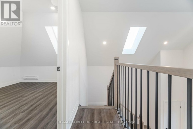 G-SUITE - 16 LITTLE BOULEVARD, Toronto (Briar Hill-Belgravia), Ontario, M6E4N2