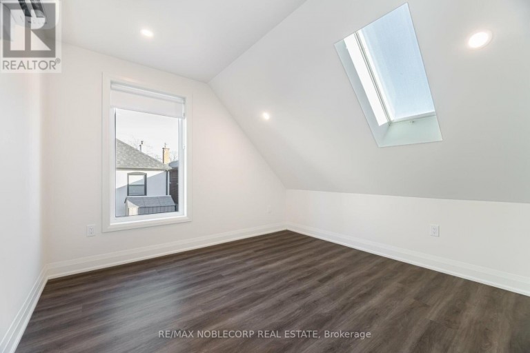 G-SUITE - 16 LITTLE BOULEVARD, Toronto (Briar Hill-Belgravia), Ontario, M6E4N2