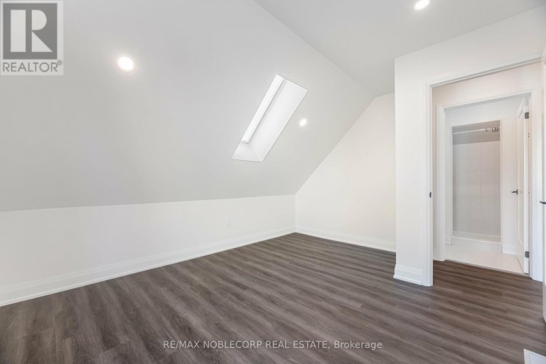 G-SUITE - 16 LITTLE BOULEVARD, Toronto (Briar Hill-Belgravia), Ontario, M6E4N2
