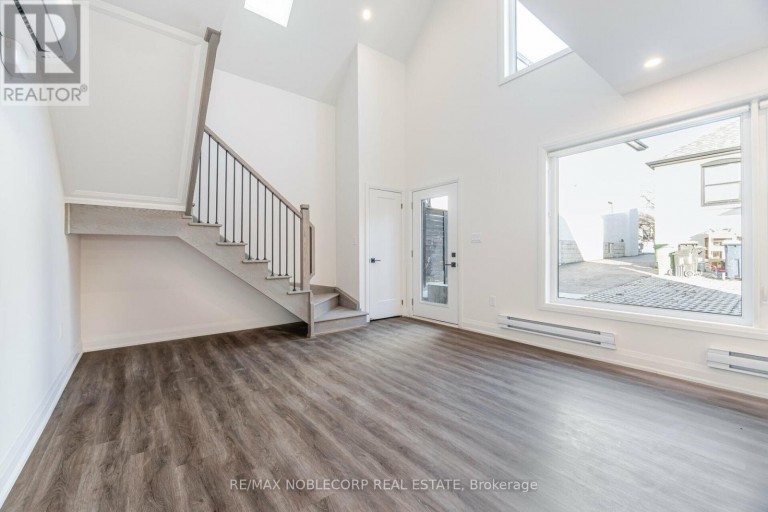 G-SUITE - 16 LITTLE BOULEVARD, Toronto (Briar Hill-Belgravia), Ontario, M6E4N2