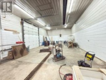 405 MAIN STREET E Minto Ontario photo 2