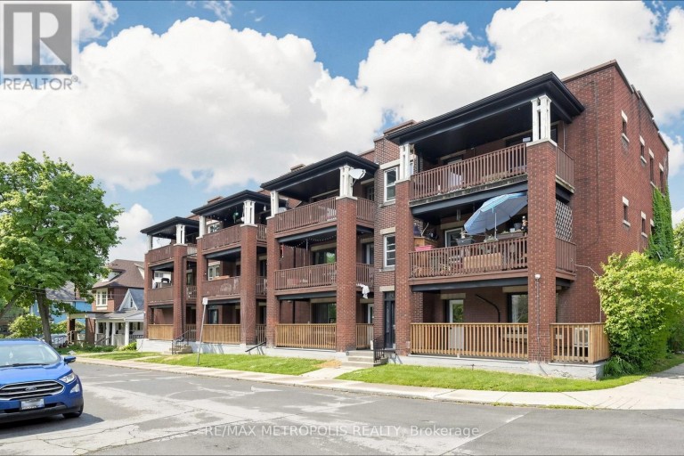 2 - 41 ALBERT STREET, Hamilton (Blakeley), Ontario, L8M2Y1