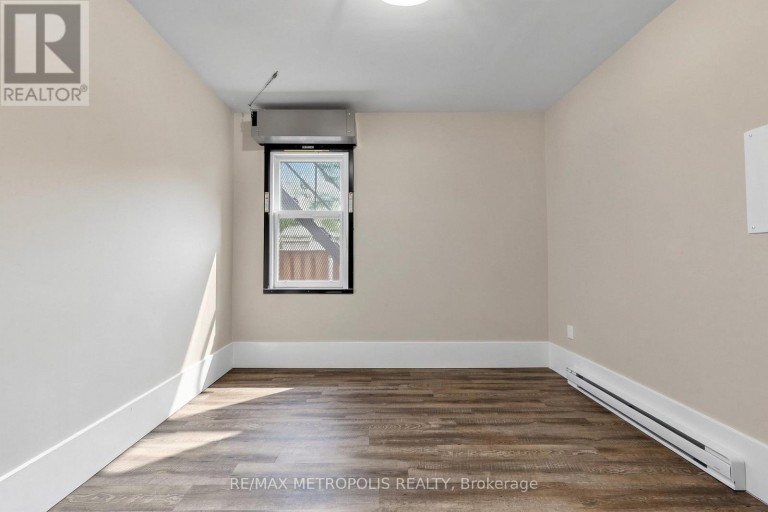 2 - 41 ALBERT STREET, Hamilton (Blakeley), Ontario, L8M2Y1