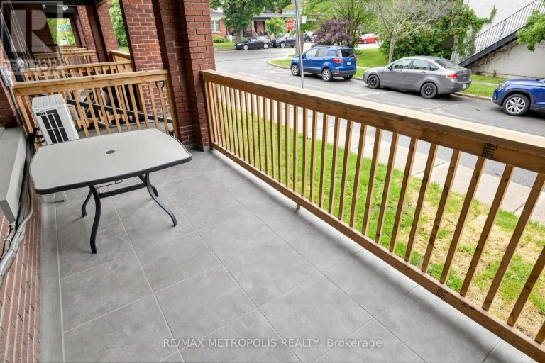 2 - 41 ALBERT STREET, Hamilton (Blakeley), Ontario, L8M2Y1