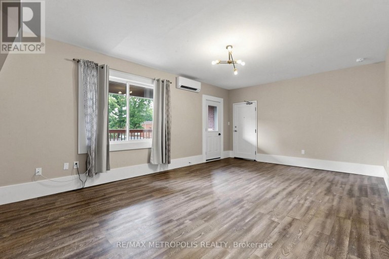 2 - 41 ALBERT STREET, Hamilton (Blakeley), Ontario, L8M2Y1