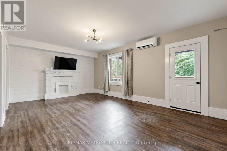 2 - 41 ALBERT STREET, Hamilton (Blakeley), Ontario, L8M2Y1