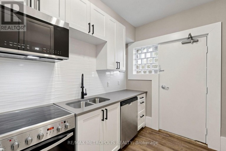2 - 41 ALBERT STREET, Hamilton (Blakeley), Ontario, L8M2Y1