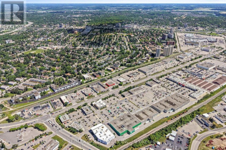 B6 - 655 FAIRWAY ROAD S, Kitchener, Ontario, N2C1X4