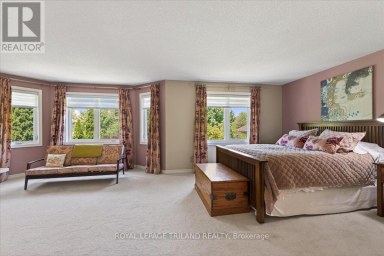 30 THIRLMERE ROAD London North (North A) Ontario photo 19