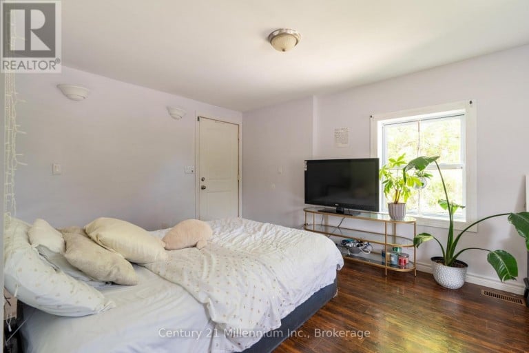 1700 3RD AVENUE E, Owen Sound, Ontario, N4K2L9