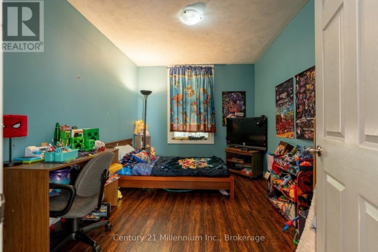 1700 3RD AVENUE E, Owen Sound, Ontario, N4K2L9