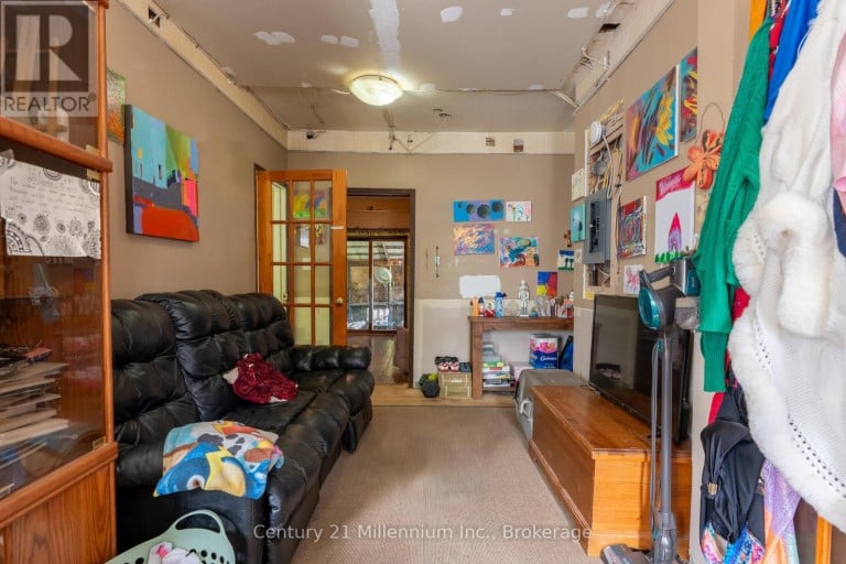 1700 3RD AVENUE E, Owen Sound, Ontario, N4K2L9