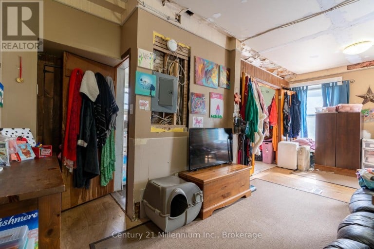 1700 3RD AVENUE E, Owen Sound, Ontario, N4K2L9