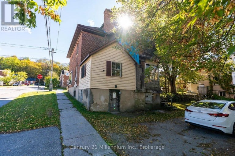 1700 3RD AVENUE E, Owen Sound, Ontario, N4K2L9