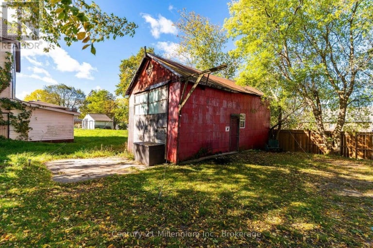 1700 3RD AVENUE E, Owen Sound, Ontario, N4K2L9