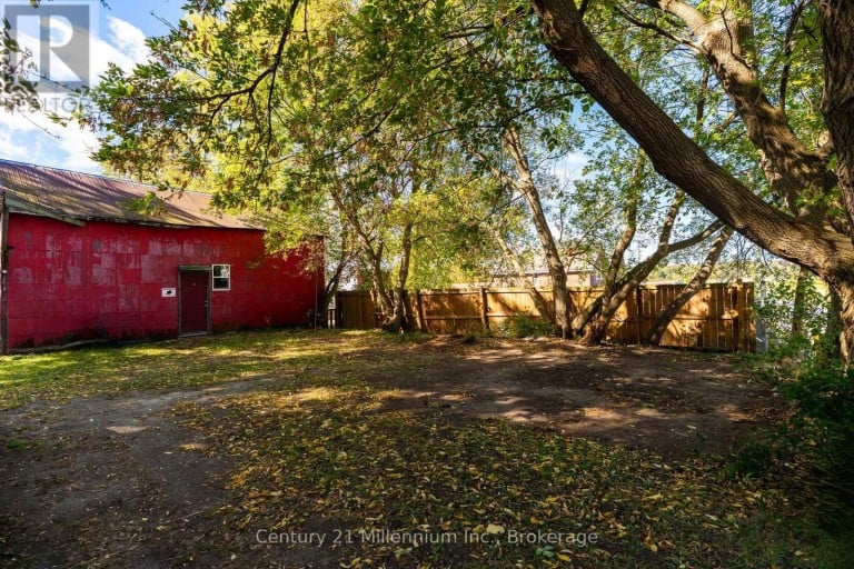 1700 3RD AVENUE E, Owen Sound, Ontario, N4K2L9