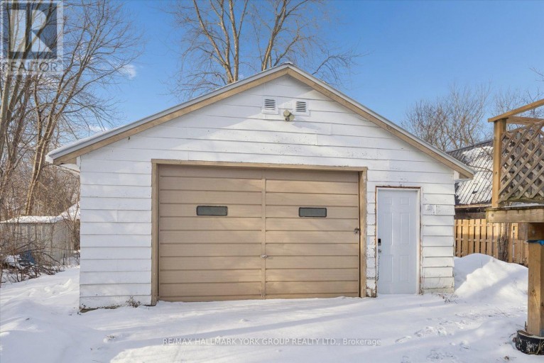UPPER - 27008 KENNEDY ROAD, Georgina (Historic Lakeshore Communities), Ontario, L0E1S0