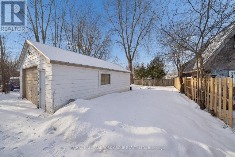 UPPER - 27008 KENNEDY ROAD, Georgina (Historic Lakeshore Communities), Ontario, L0E1S0