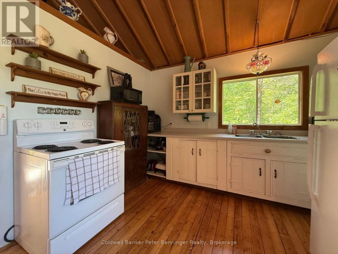 300 CANROBERT STREET, Arran-Elderslie, Ontario, N0G2N0