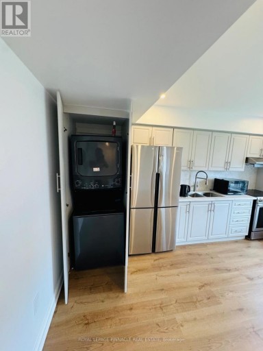 LOWER - 30 ROWLEY STREET, Brantford, Ontario, N3S0J6